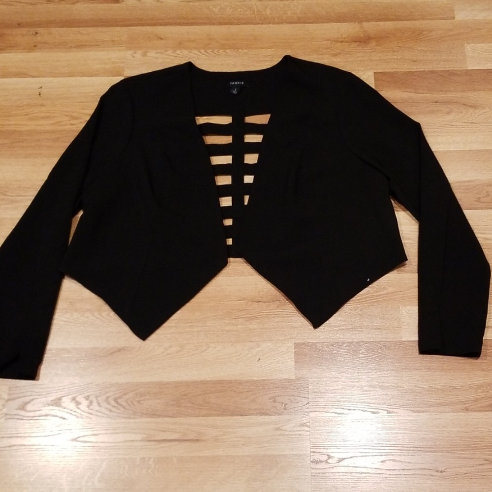 Cropped Jacket with cut out design